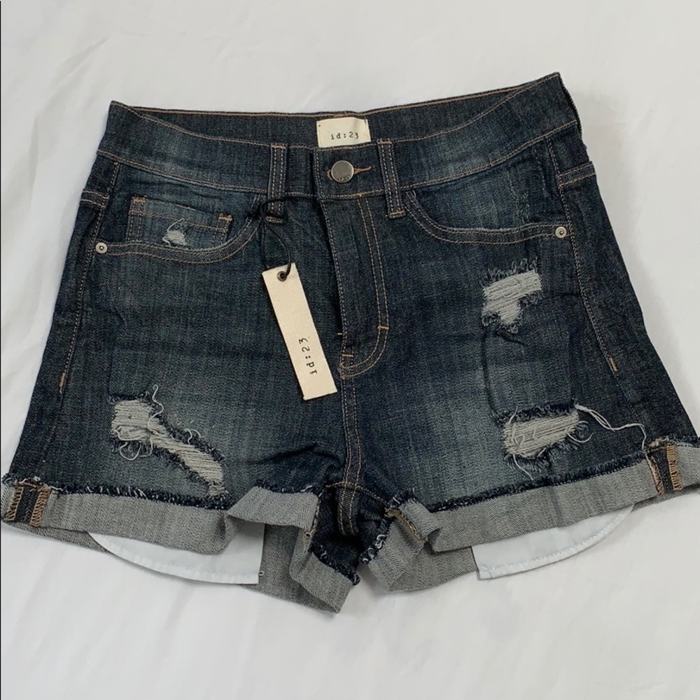 Id-23 stitch fix distressed shorts, size 4